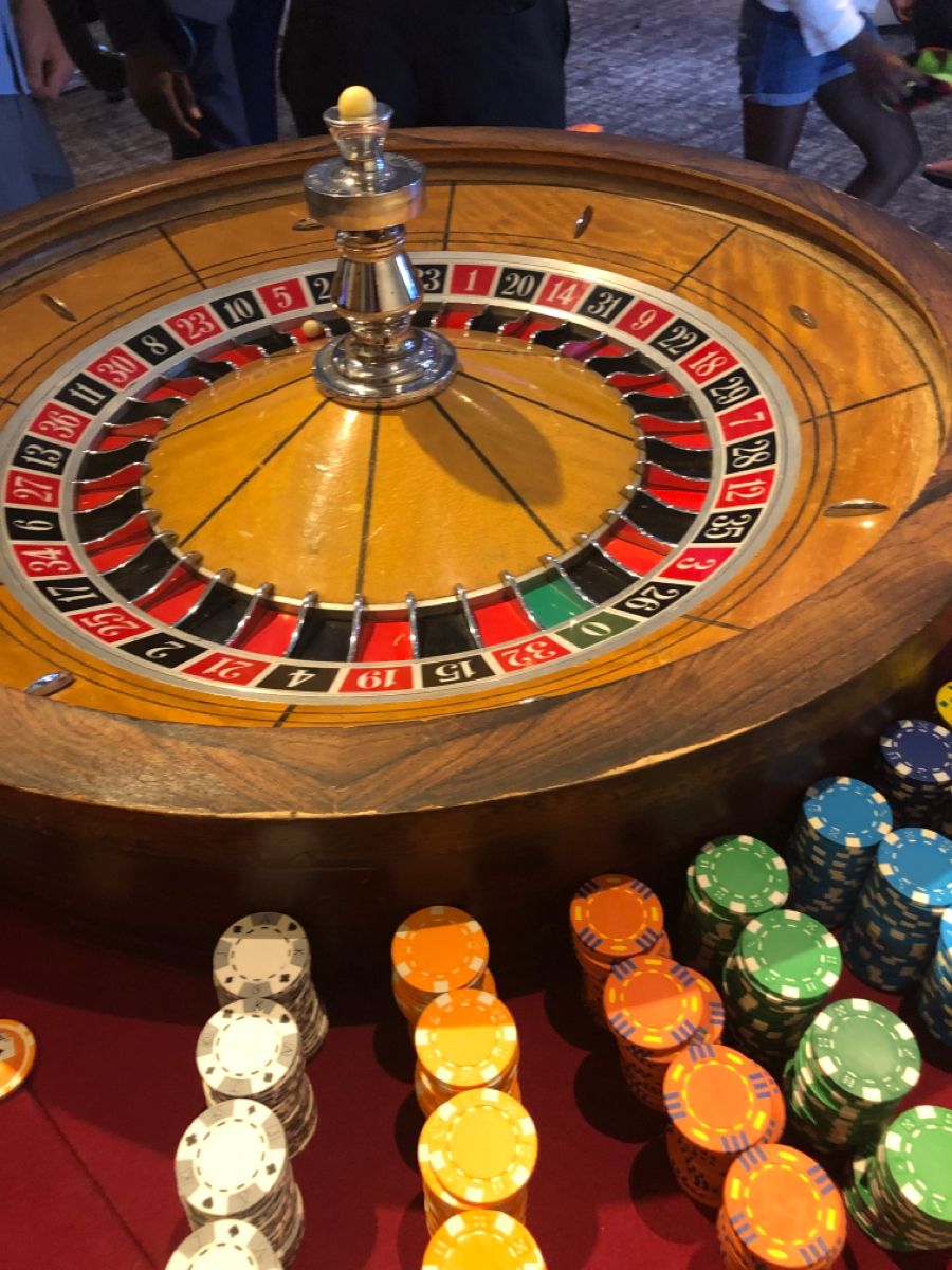 BlackJack 21 Classic کھلاڑیوں کے لیے لائیو کیسینو سیکشن